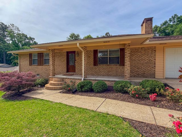 703 Maxwell Dr., Hattiesburg, MS 39401