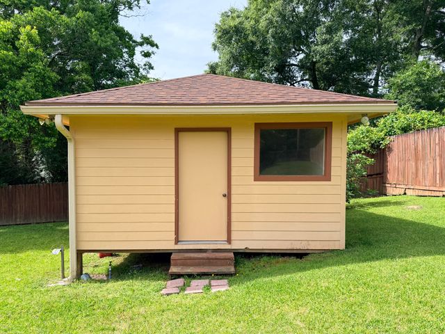 703 Maxwell Dr., Hattiesburg, MS 39401