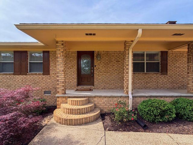 703 Maxwell Dr., Hattiesburg, MS 39401
