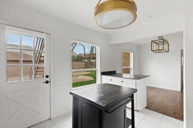 6723 Del Norte Lane, Dallas, TX 75225