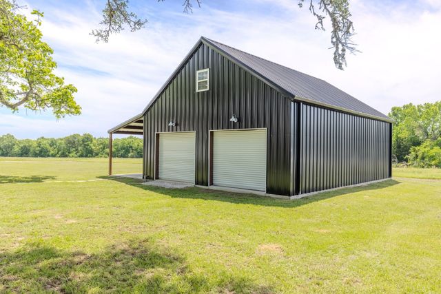1100 Rs County Road 3150, Emory, TX 75440