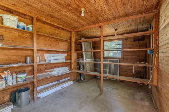 1100 Rs County Road 3150, Emory, TX 75440