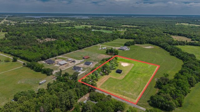 1100 Rs County Road 3150, Emory, TX 75440