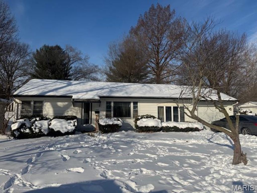 1637 N 16th Street, Swansea, IL 62226