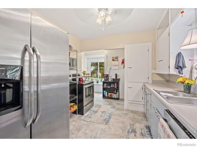5 S Greeley Avenue, Johnstown, CO 80534