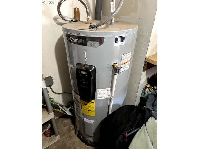 210 HOYT St, Salem, OR 97302