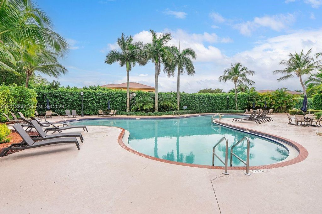 Image 29 of property listing at 4113 NE 22nd Ln, Homestead, FL 33033