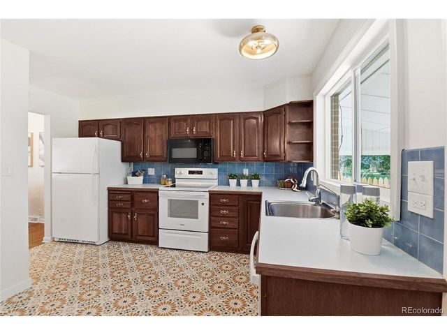 3323 W Monmouth Ave, Englewood, CO 80110