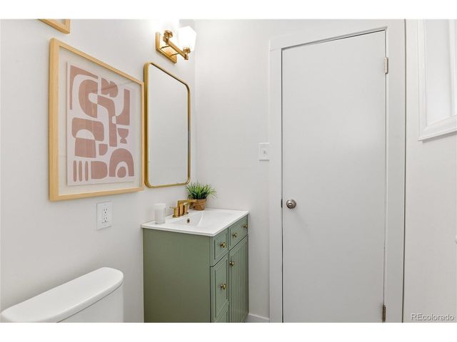 3323 W Monmouth Ave, Englewood, CO 80110
