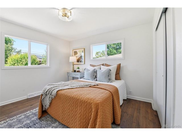 3323 W Monmouth Ave, Englewood, CO 80110