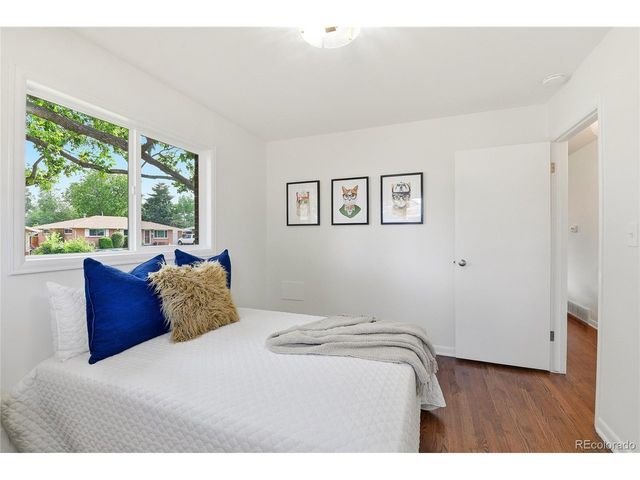3323 W Monmouth Ave, Englewood, CO 80110