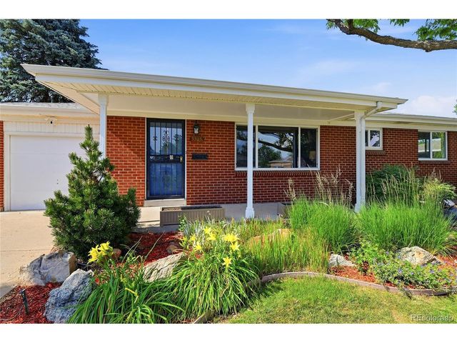 3323 W Monmouth Ave, Englewood, CO 80110