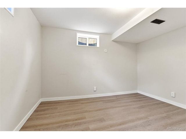 3323 W Monmouth Ave, Englewood, CO 80110