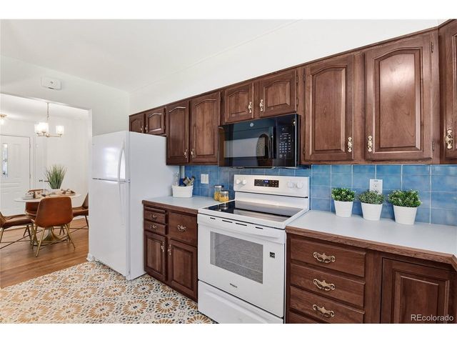 3323 W Monmouth Ave, Englewood, CO 80110