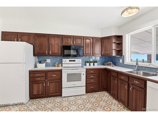 3323 W Monmouth Ave, Englewood, CO 80110