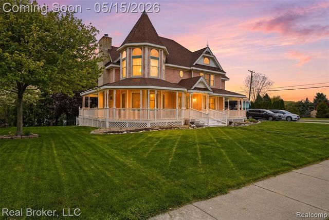 52798 Weathervane Drive, Chesterfield, MI 48047