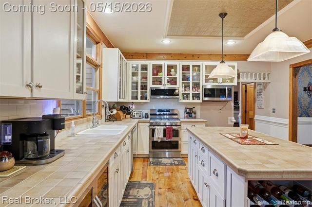 52798 Weathervane Drive, Chesterfield, MI 48047