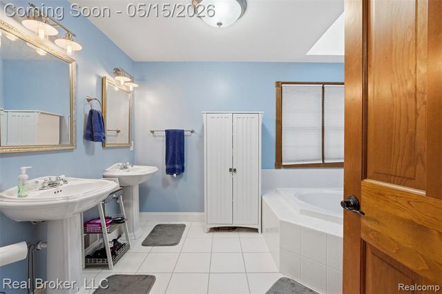 52798 Weathervane Drive, Chesterfield, MI 48047