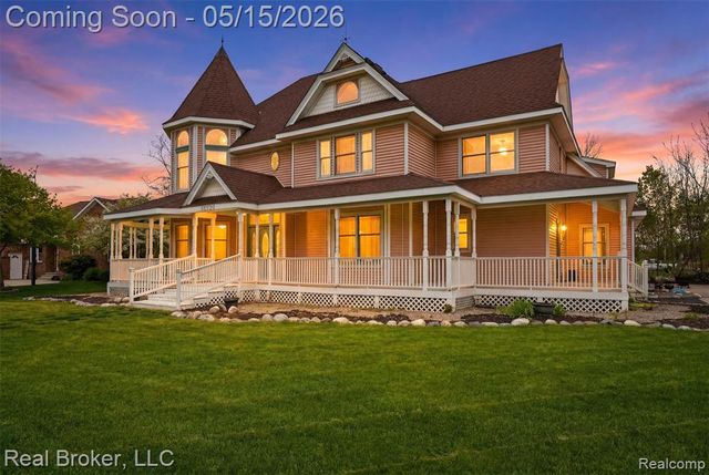52798 Weathervane Drive, Chesterfield, MI 48047