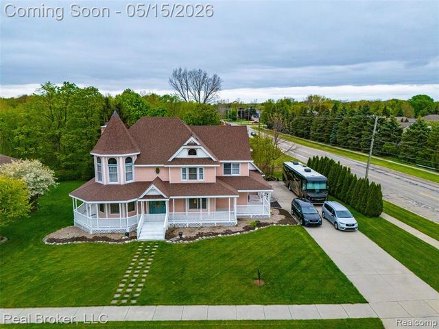 52798 Weathervane Drive, Chesterfield, MI 48047