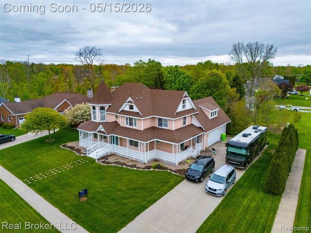 52798 Weathervane Drive, Chesterfield, MI 48047