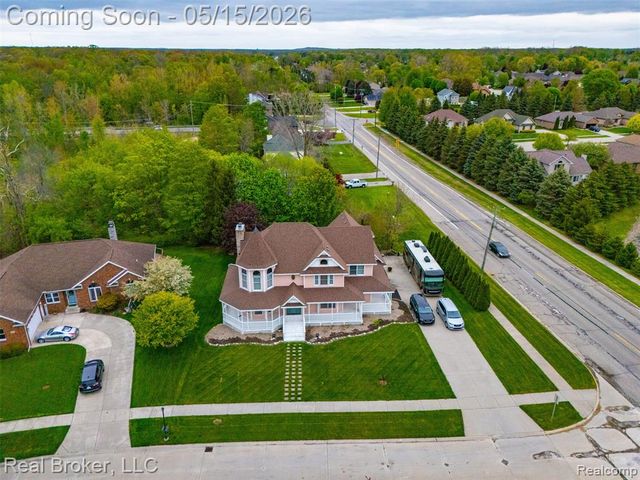 52798 Weathervane Drive, Chesterfield, MI 48047