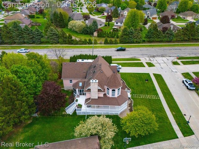 52798 Weathervane Drive, Chesterfield, MI 48047