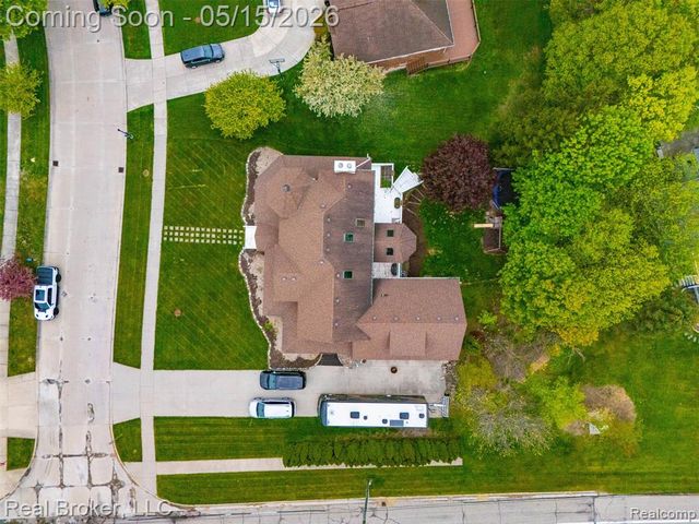 52798 Weathervane Drive, Chesterfield, MI 48047