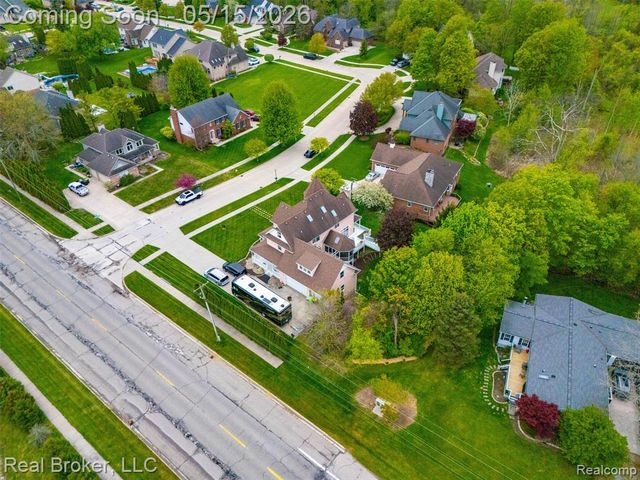 52798 Weathervane Drive, Chesterfield, MI 48047