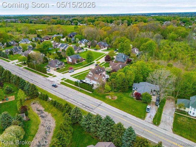 52798 Weathervane Drive, Chesterfield, MI 48047