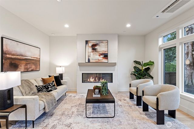 9315 132nd Avenue NE, Kirkland, WA 98033