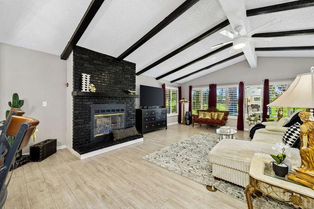 73450 Country Club Drive 284, Palm Desert, CA 92260