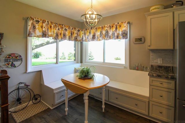 1205 E Avenue, Grundy Center, IA 50638