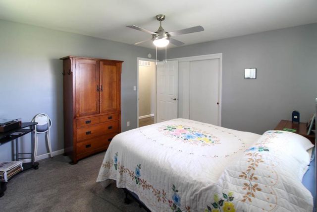 1205 E Avenue, Grundy Center, IA 50638