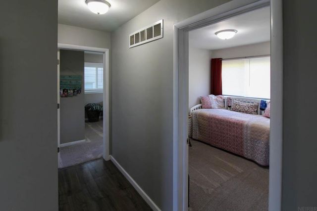 1205 E Avenue, Grundy Center, IA 50638