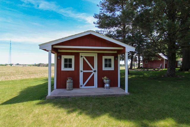 1205 E Avenue, Grundy Center, IA 50638