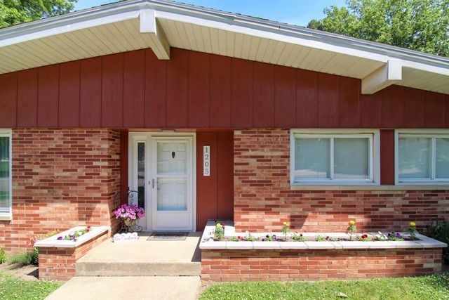 1205 E Avenue, Grundy Center, IA 50638
