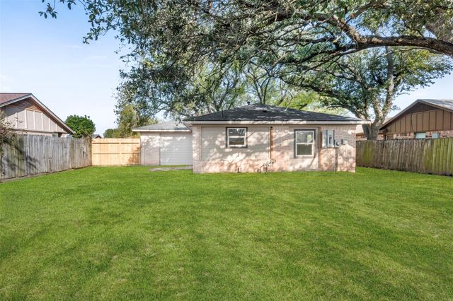 1310 Kenwick Place, Pasadena, TX 77504