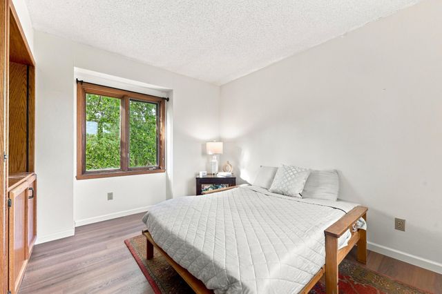 15 Fremont Drive S, Fargo, ND 58103