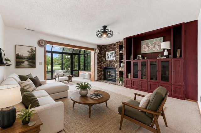 15 Fremont Drive S, Fargo, ND 58103