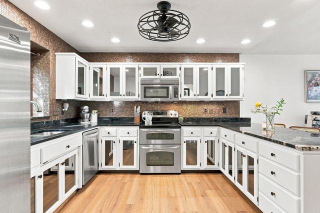 15 Fremont Drive S, Fargo, ND 58103