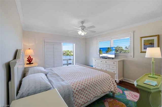1610 Middle Gulf DR F5, Sanibel, FL 33957