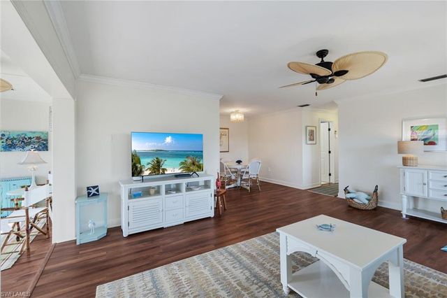 1610 Middle Gulf DR F5, Sanibel, FL 33957