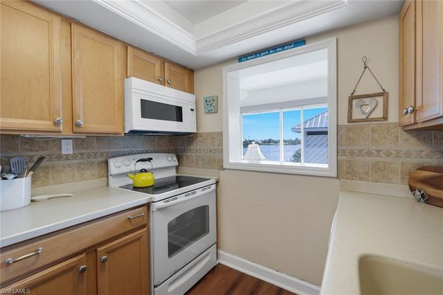 1610 Middle Gulf DR F5, Sanibel, FL 33957
