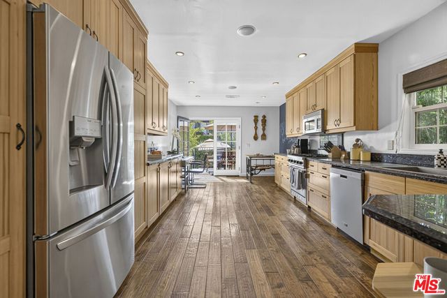 9002 Norma Place, West Hollywood, CA 90069