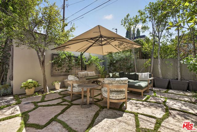 9002 Norma Place, West Hollywood, CA 90069