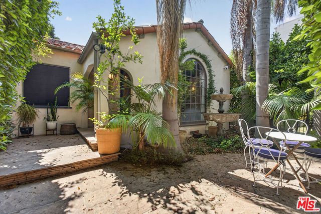 9002 Norma Place, West Hollywood, CA 90069