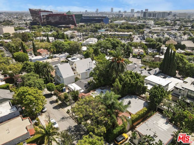9002 Norma Place, West Hollywood, CA 90069