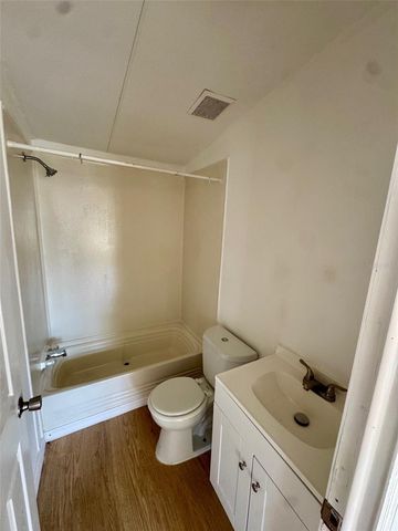 6240 WOODSMAN DRIVE, Zephyrhills, FL 33544