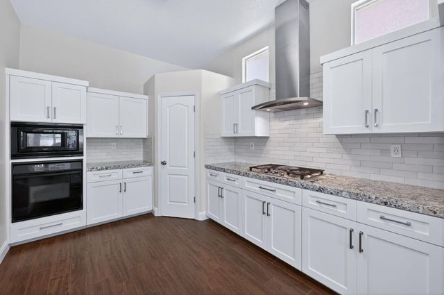 2319 Prescott Avenue, Clovis, CA 93619